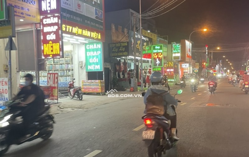 Bán tòa nhà 8,4x30m nhà 6 lầu giá 29 tỷ MT Đường Nguyễn Ảnh Thủ, Q12